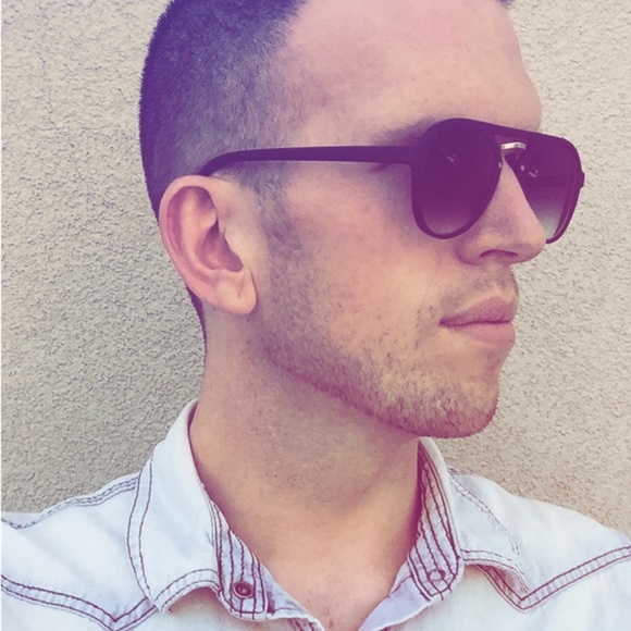 Meet your Posher, Tyler - Picture 3 of 8